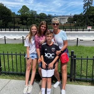 Meet your Posher, Deborah